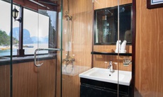 A bathroom at Garden Bay Premium Cruise