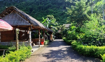 Explore Viet Hai village, Cat Ba island