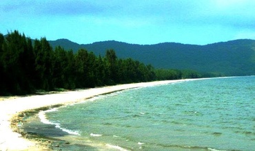 Top 5 most beautiful beaches in Quang Ninh