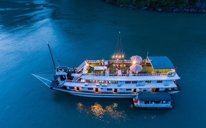 Swan Cruise Ha Long