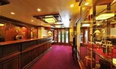 The lobby or reception area at Paradise Peak Cruise
