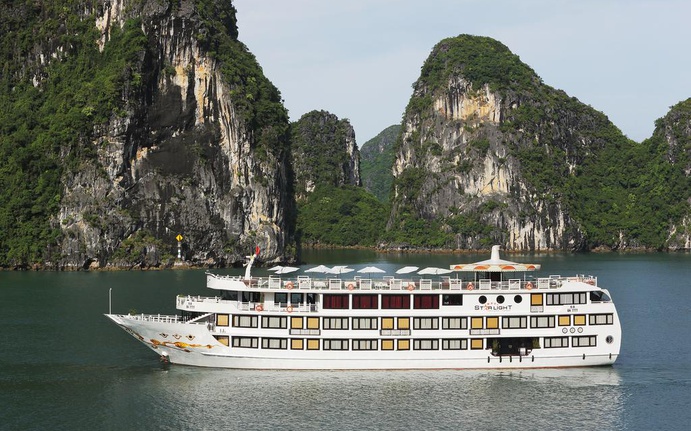 Starlight Cruises