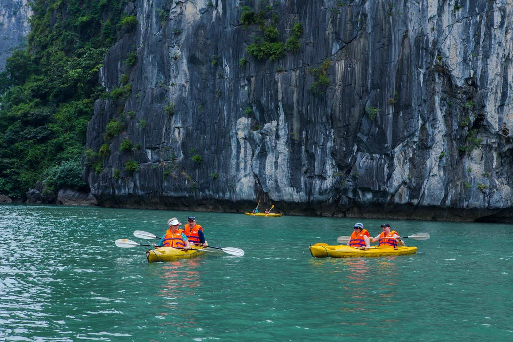 halong bay syrena cruise